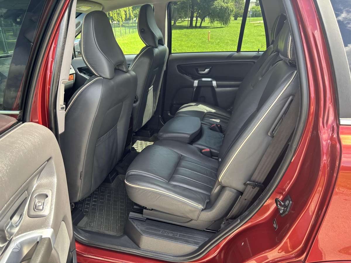 Volvo XC90 - 10
