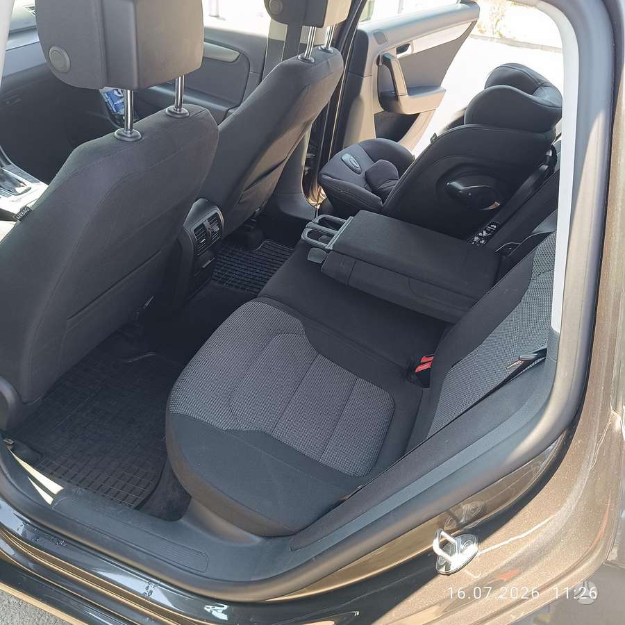 Volkswagen Passat - 2