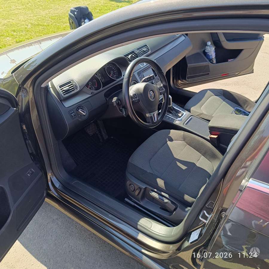 Volkswagen Passat - 5