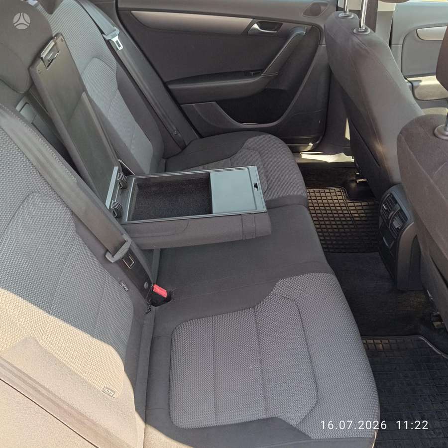Volkswagen Passat - 11