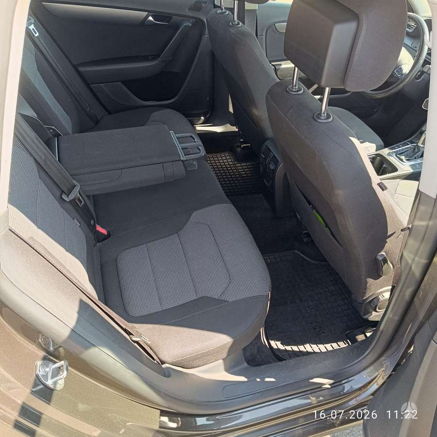 Volkswagen Passat - 12