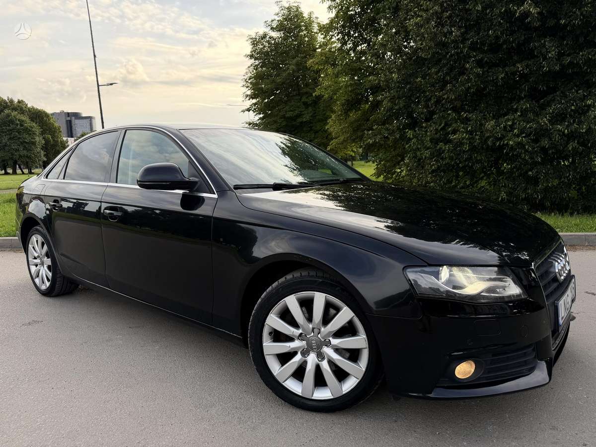 Audi A4, 2.0 l., Седан