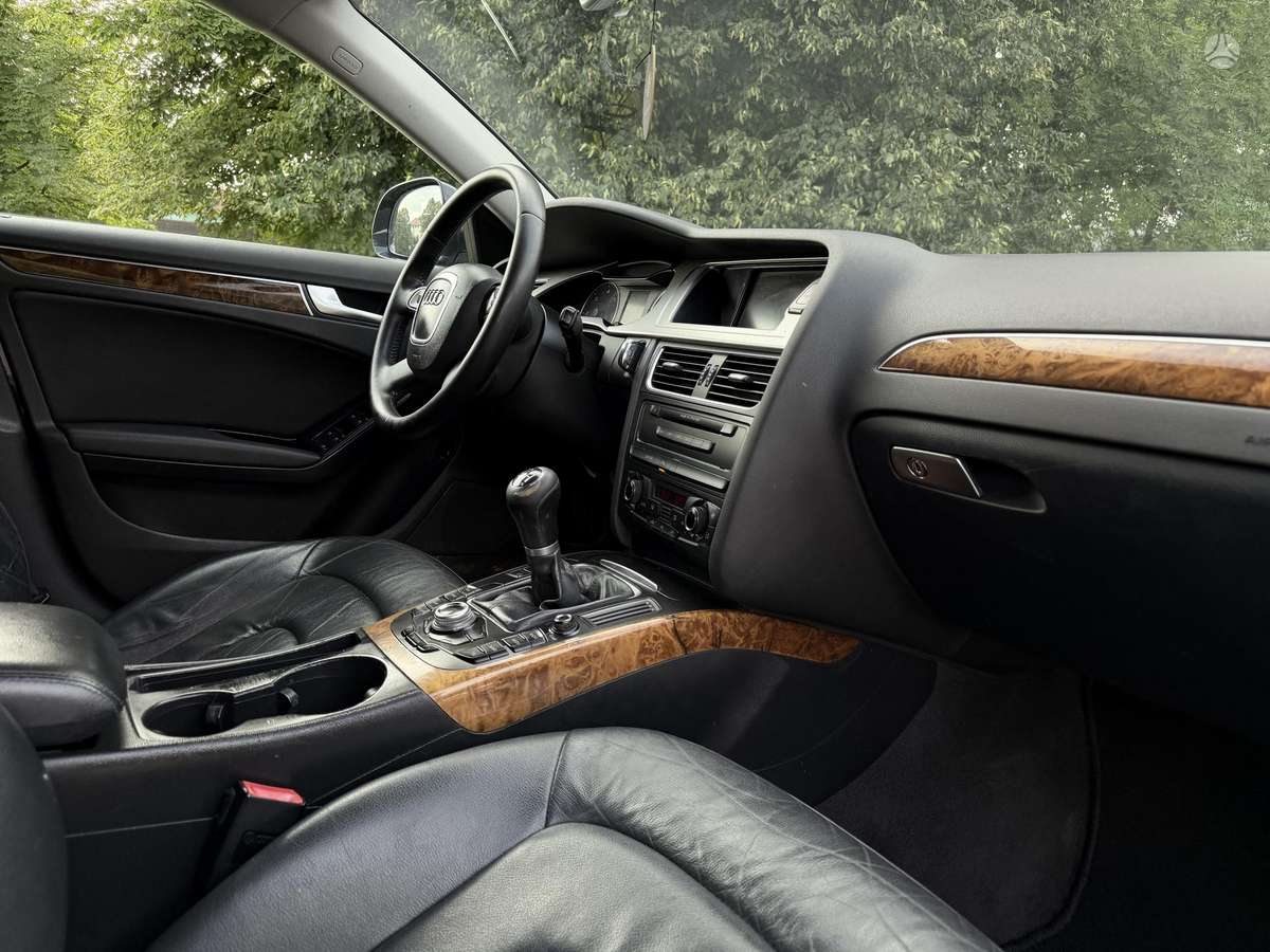 Audi A4, 2.0 l., sedanas
