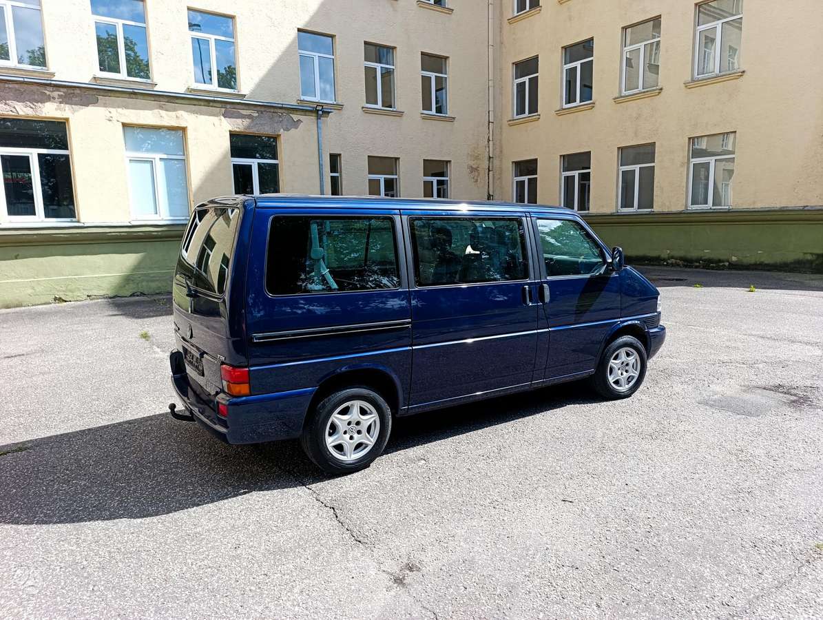 Volkswagen Multivan, 2.5 l., Минивэн