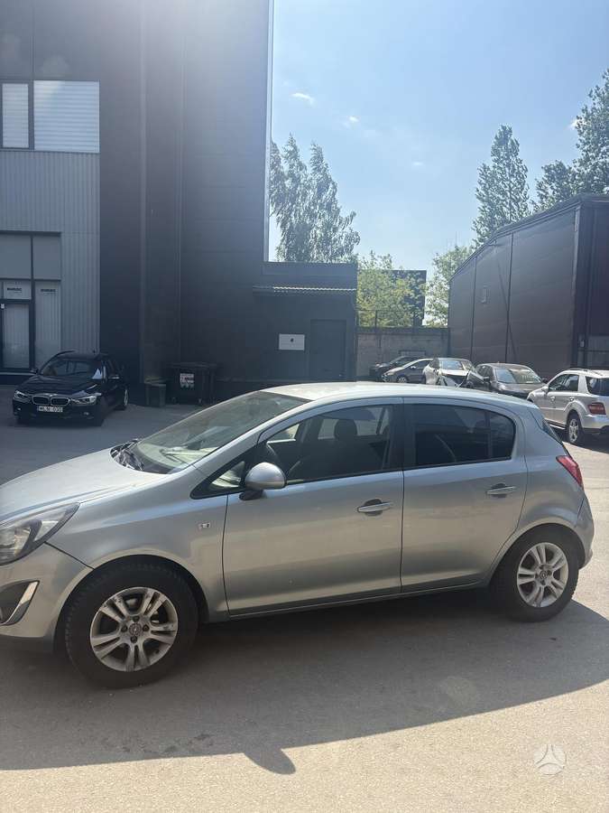 Opel Corsa, 1.3 l., Хэтчбек