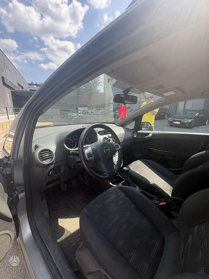 Opel Corsa, 1.3 l., Хэтчбек