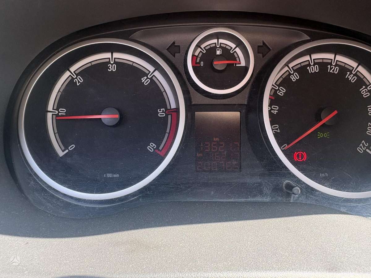 Opel Corsa, 1.3 l., Хэтчбек