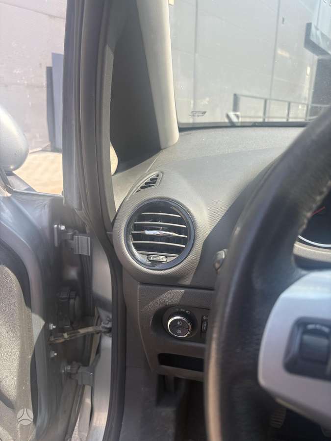 Opel Corsa, 1.3 l., Хэтчбек