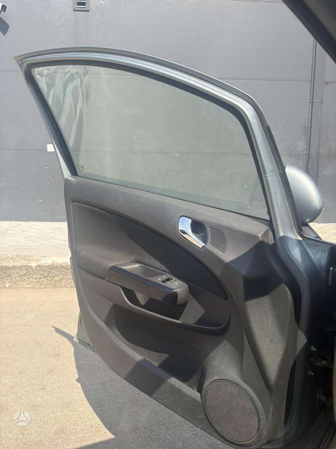 Opel Corsa, 1.3 l., Хэтчбек