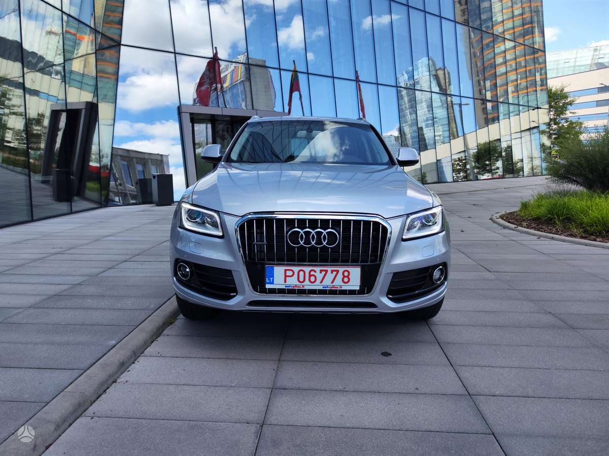 Audi Q5, 2.0 l., off-road / crossover