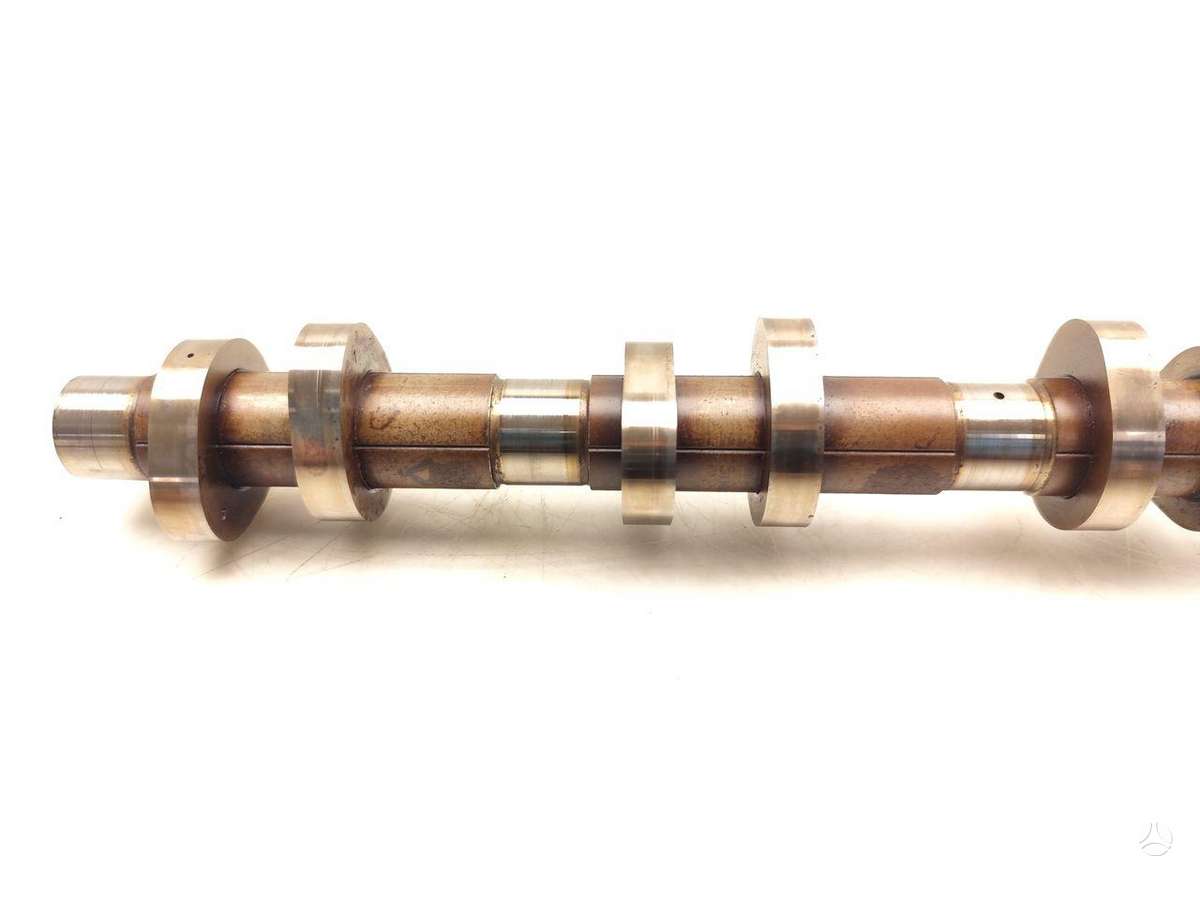 Jeep Grand Cherokee, Y01, cylinder head