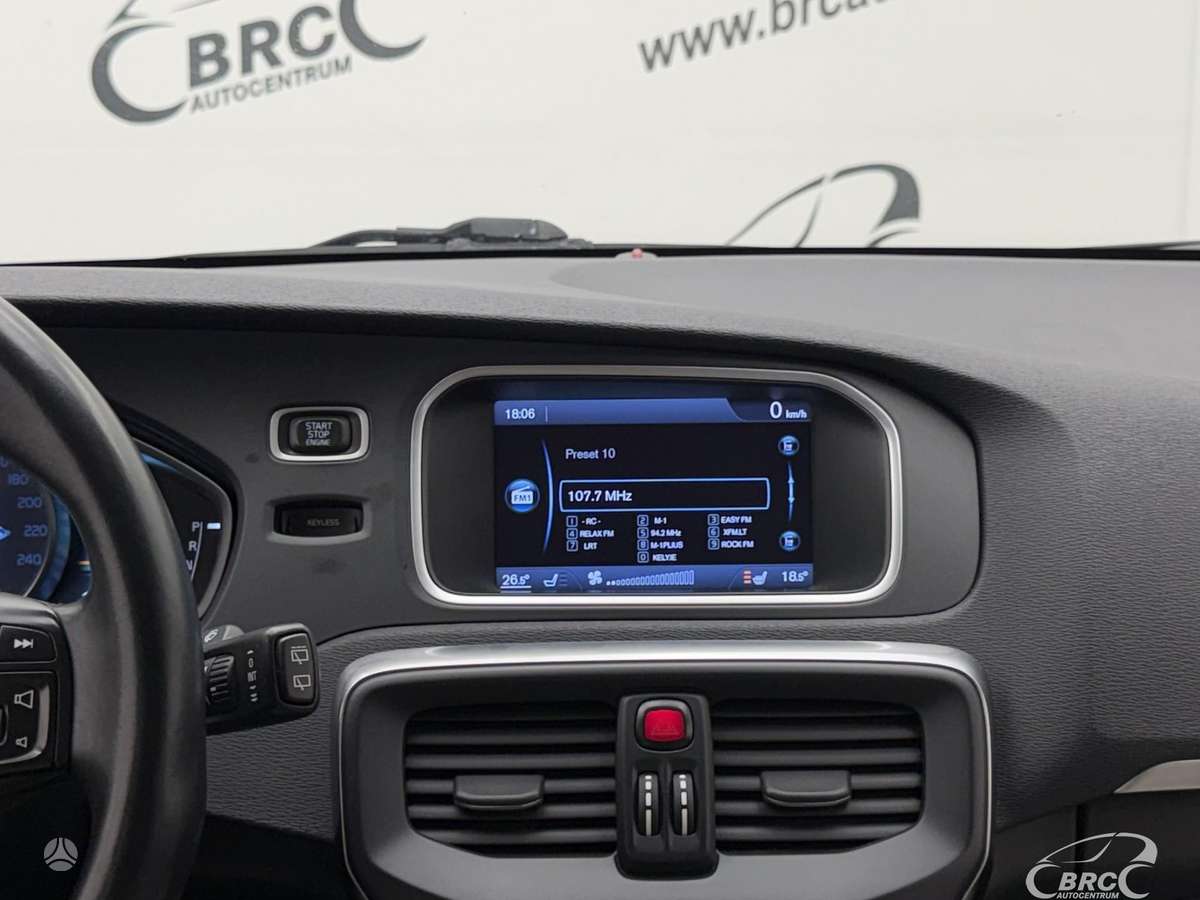 Volvo V40, 2.0 l., hatchback