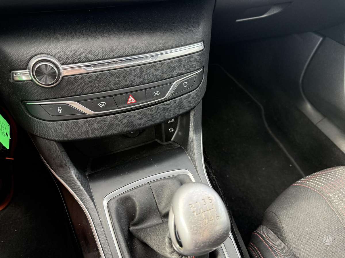 Peugeot 308, 1.2 l., Хэтчбек