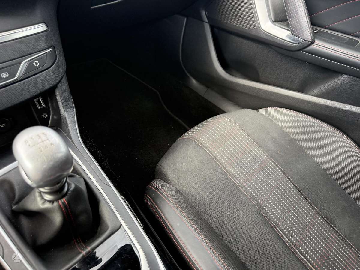 Peugeot 308, 1.2 l., Хэтчбек