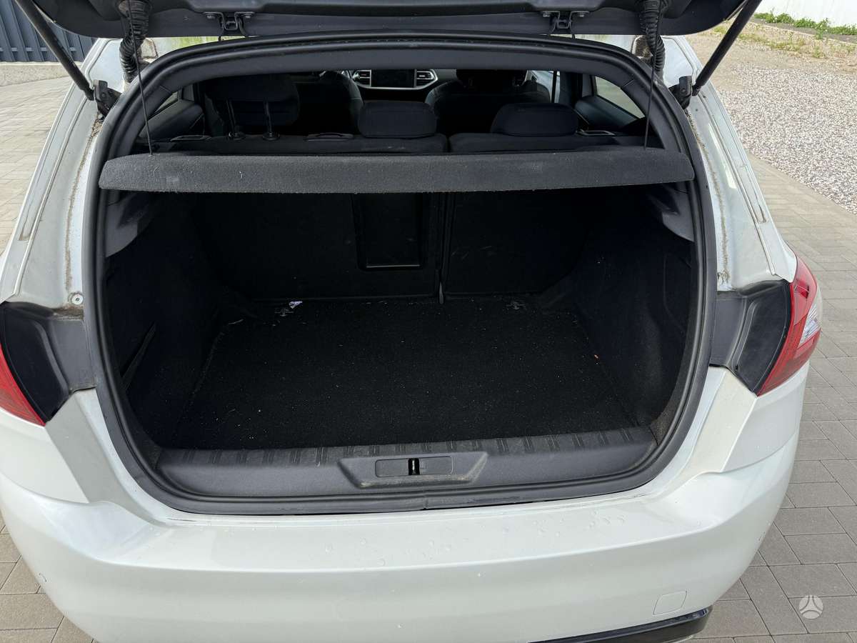 Peugeot 308, 1.2 l., Хэтчбек