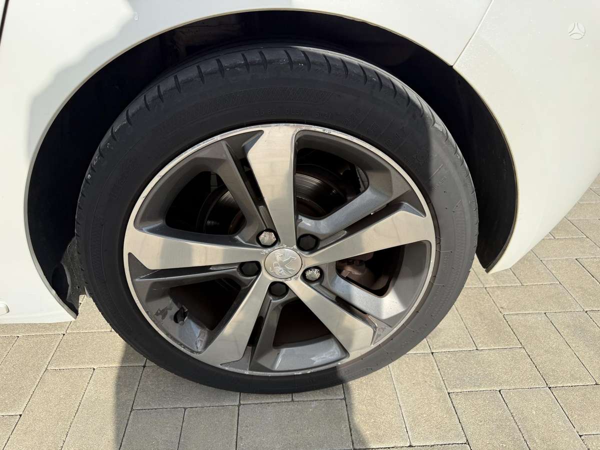 Peugeot 308, 1.2 l., Хэтчбек