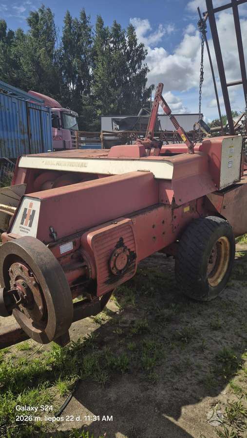 Internacional 440, balers