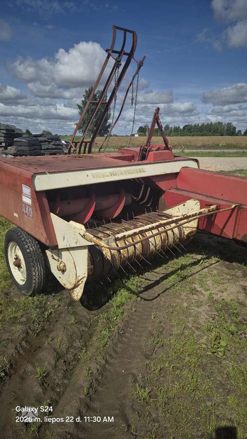 Internacional 440, balers
