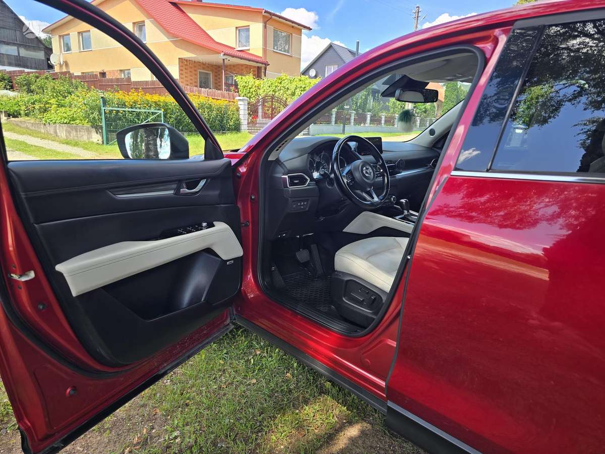 Mazda CX-5, 2.2 l., off-road / crossover