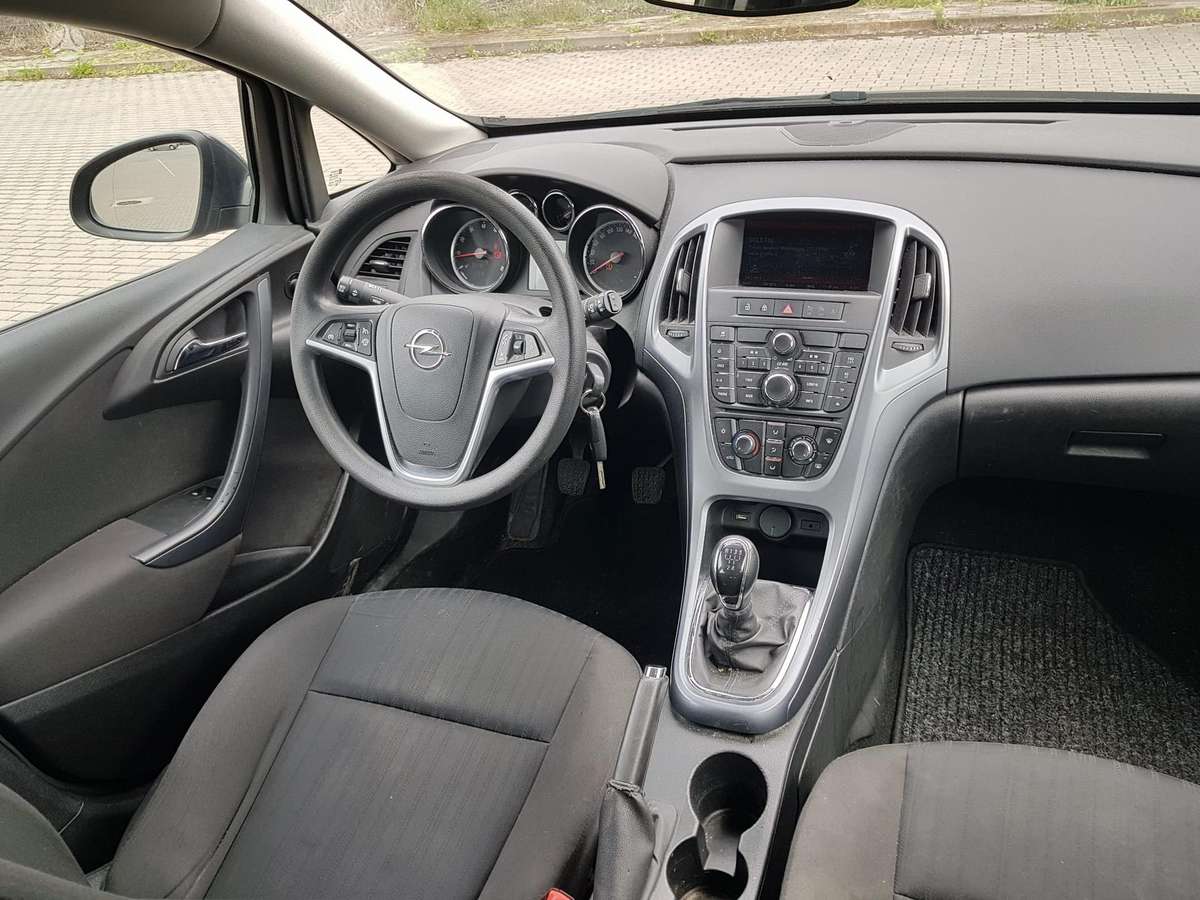 Opel Astra, 1.4 l., universalas