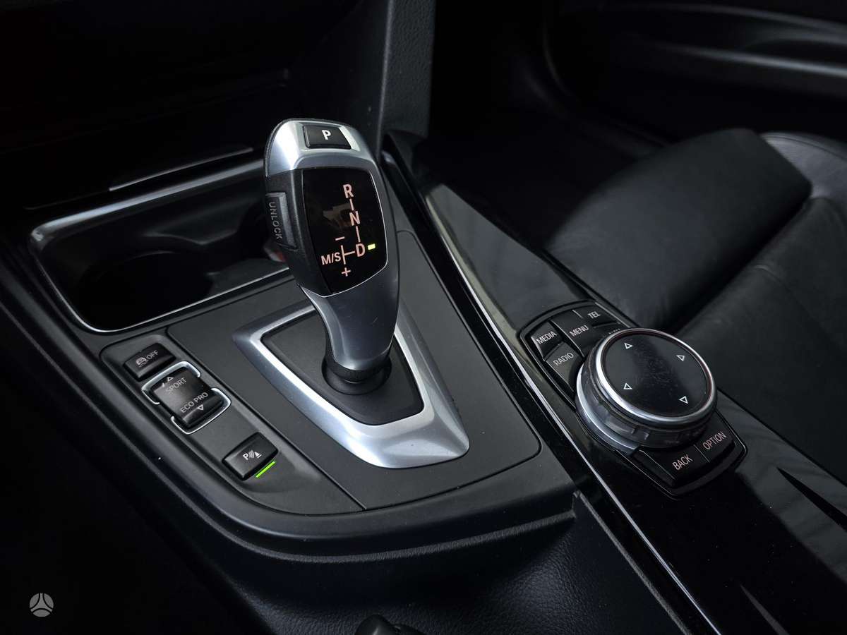 BMW 328, 2.0 l., Седан
