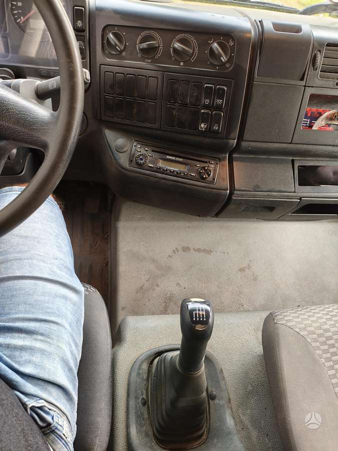 MAN TGL 8, flatbeds
