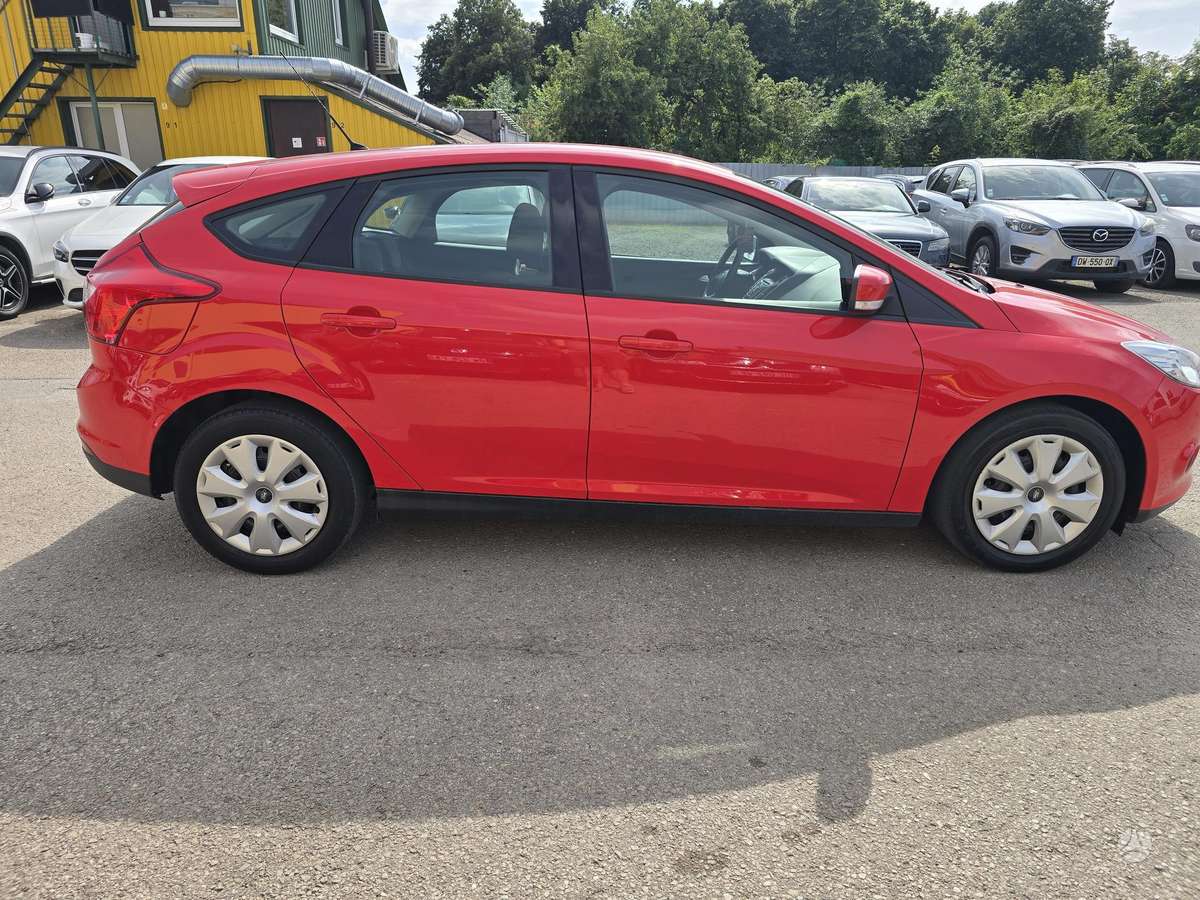 Ford Focus, 1.0 l., Хэтчбек
