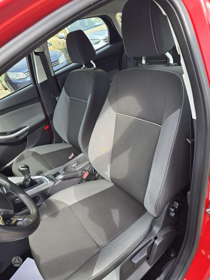 Ford Focus, 1.0 l., Хэтчбек