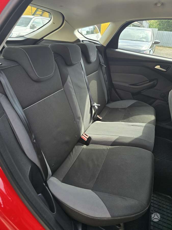 Ford Focus, 1.0 l., Хэтчбек
