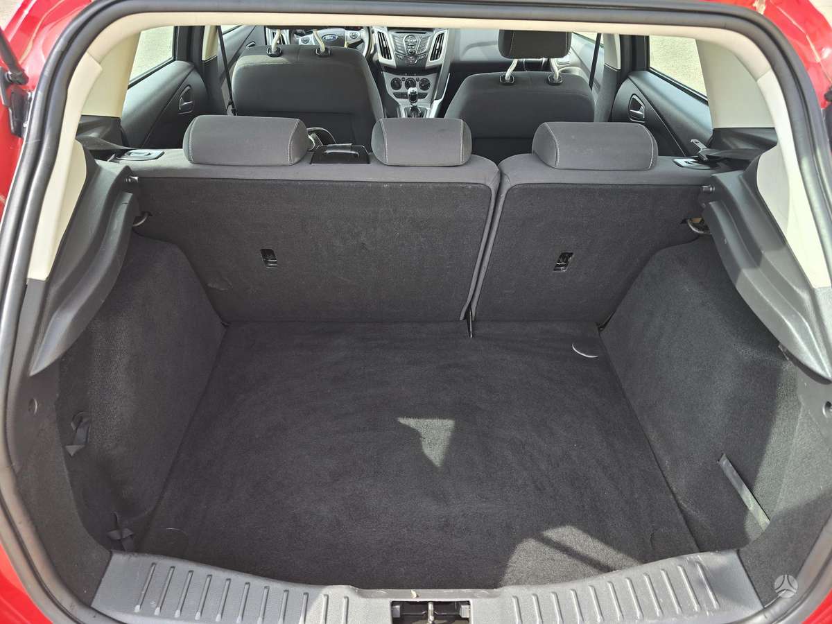 Ford Focus, 1.0 l., Хэтчбек