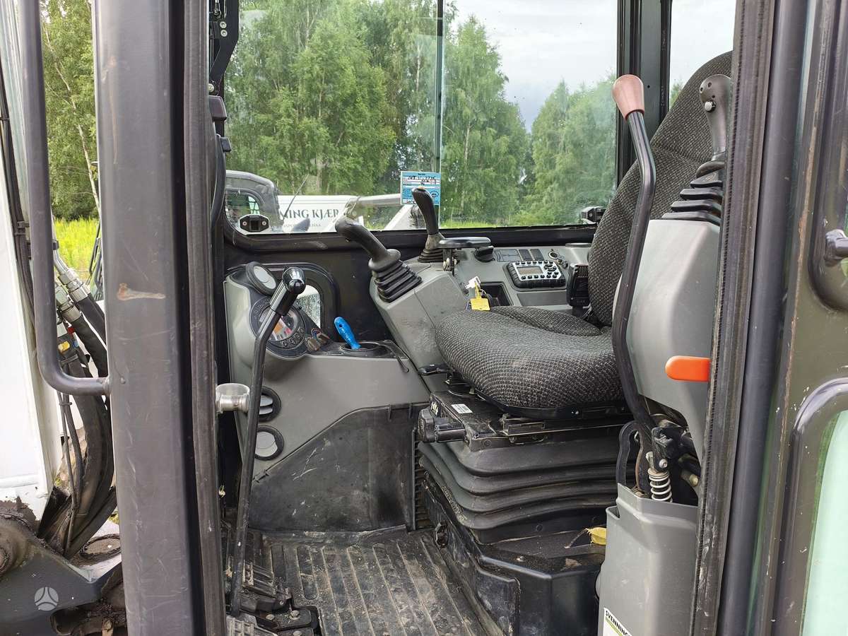 Bobcat E45, mini ekskavatoriai