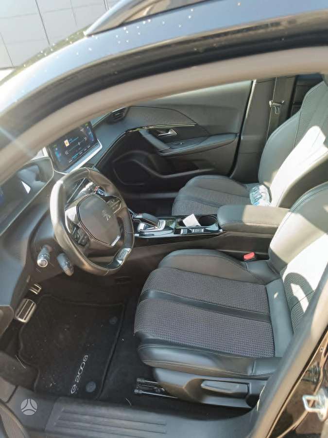 Peugeot 2008 - 7
