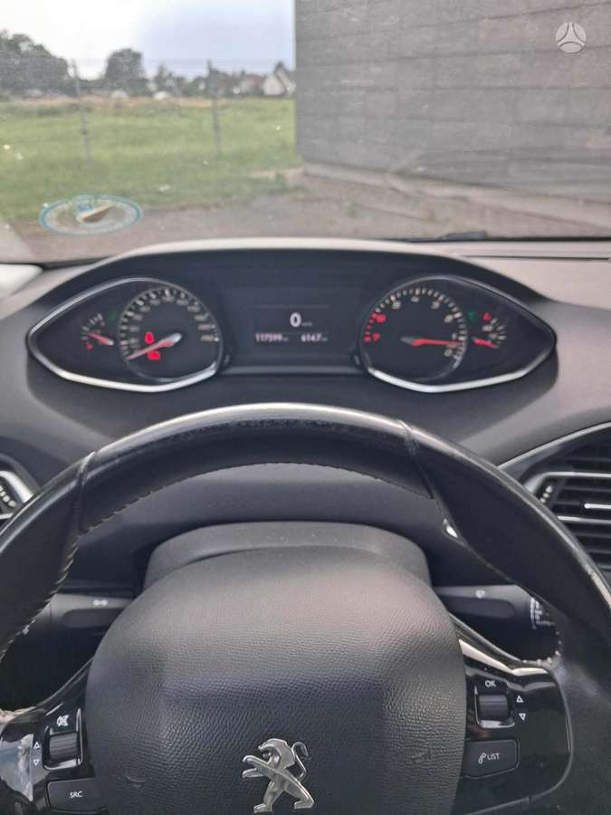 Peugeot 308, 1.6 l., hatchback