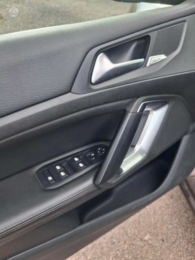 Peugeot 308, 1.6 l., hatchback