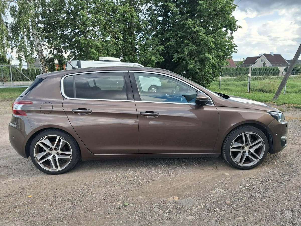 Peugeot 308, 1.6 l., hatchback