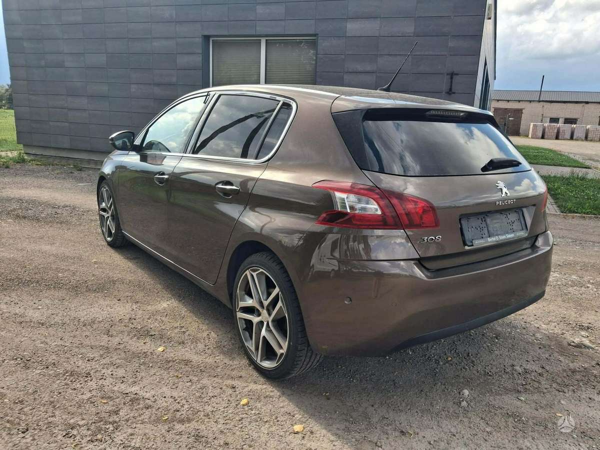 Peugeot 308, 1.6 l., hatchback
