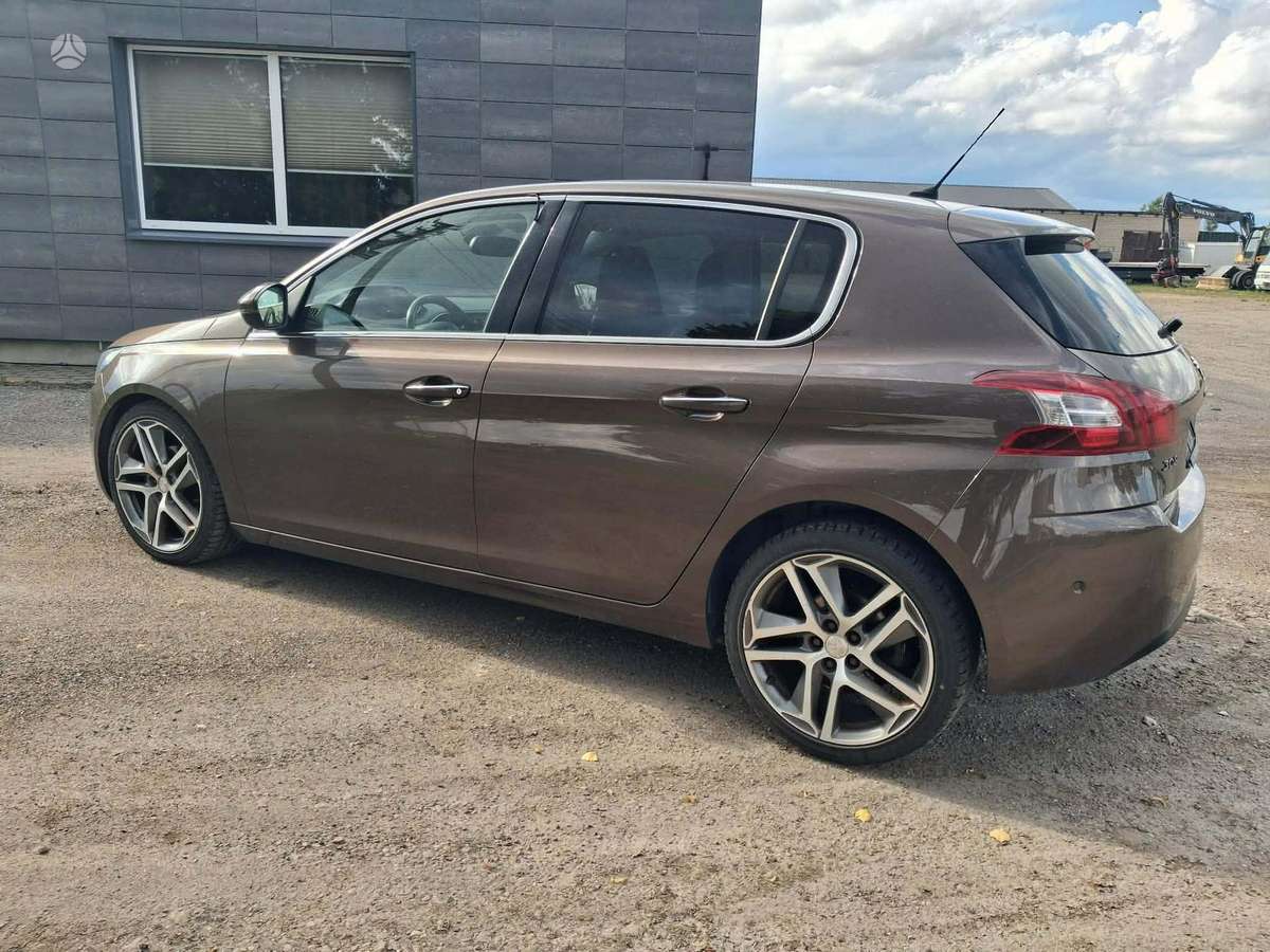 Peugeot 308, 1.6 l., hatchback