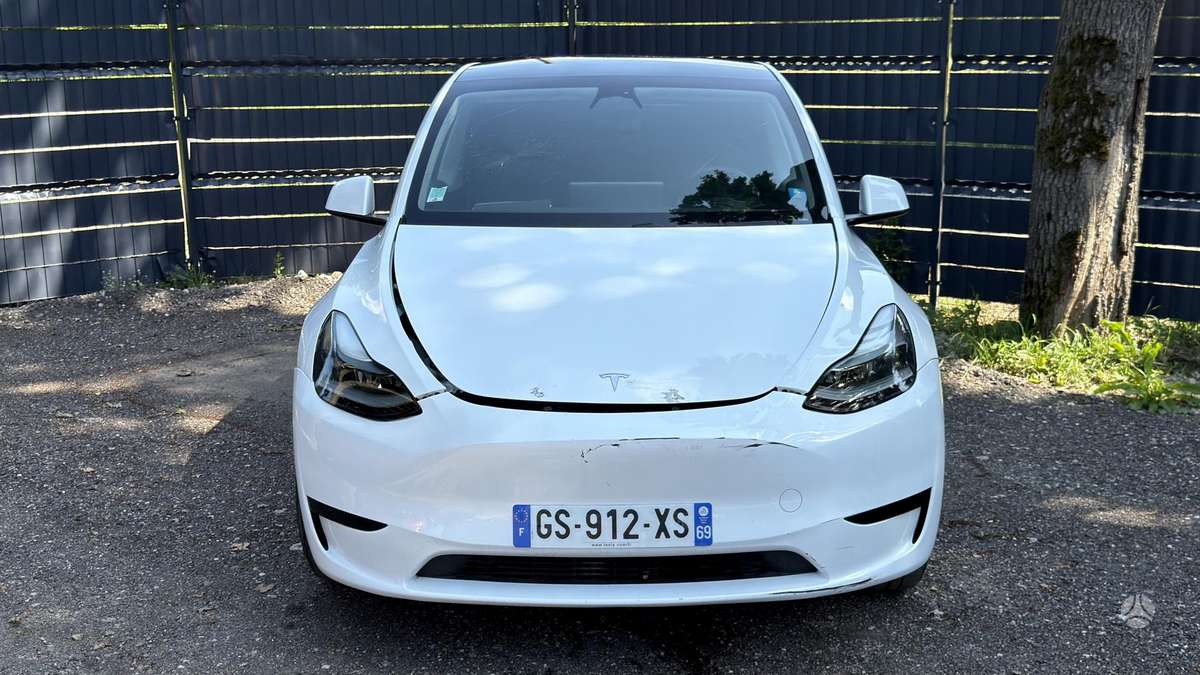 Tesla Model Y, 60 kWh, hatchback