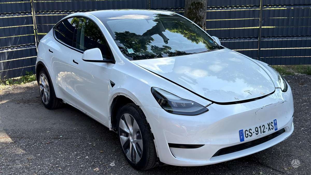 Tesla Model Y, 60 kWh, hatchback