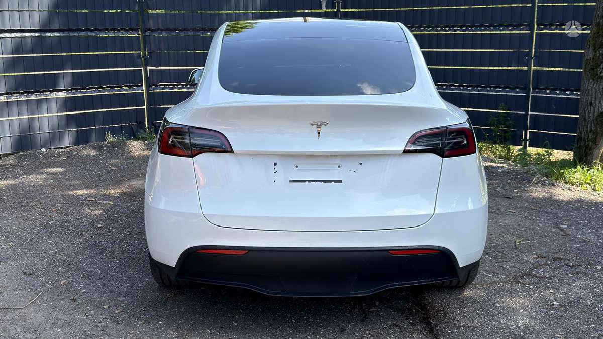 Tesla Model Y, 60 kWh, hatchback