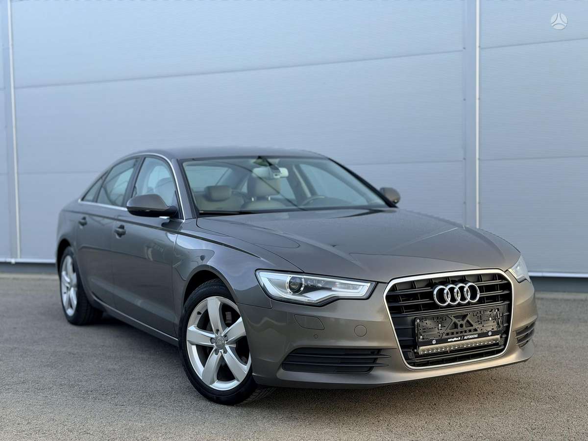 Audi A6, 2.0 l., Седан