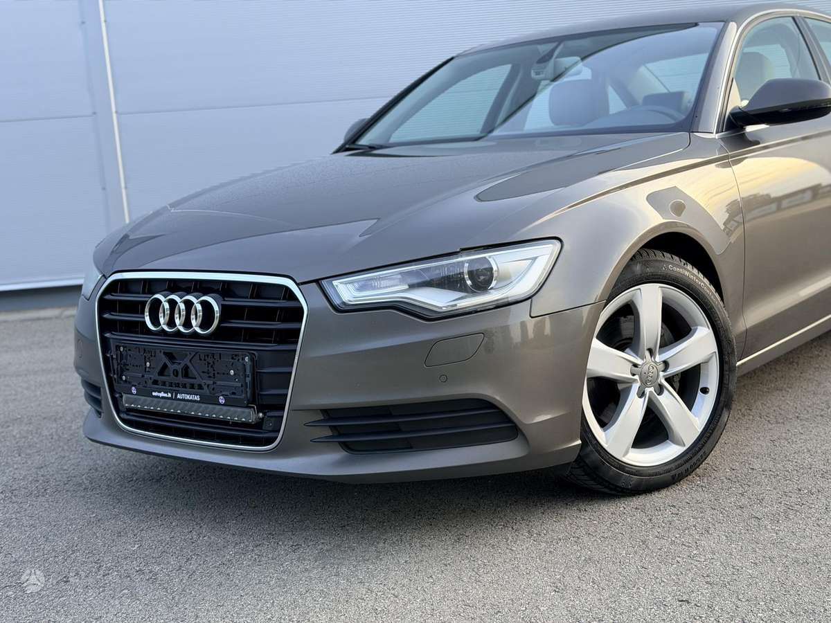 Audi A6, 2.0 l., Седан