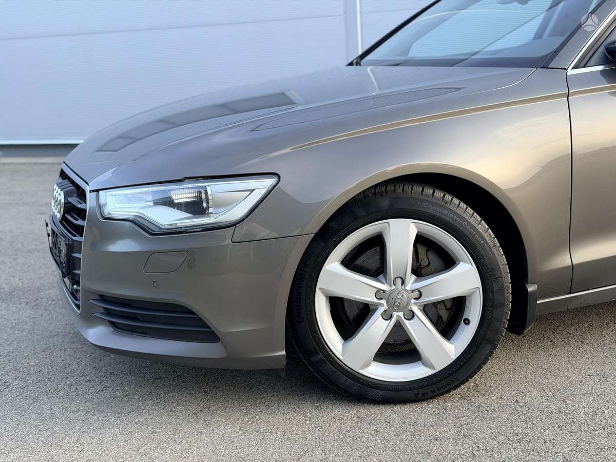 Audi A6, 2.0 l., Седан