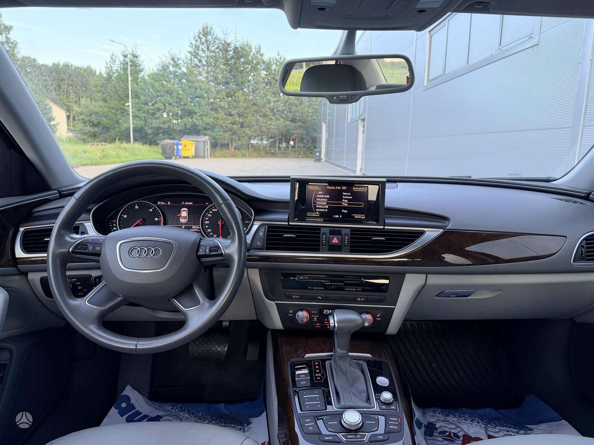 Audi A6, 2.0 l., Седан