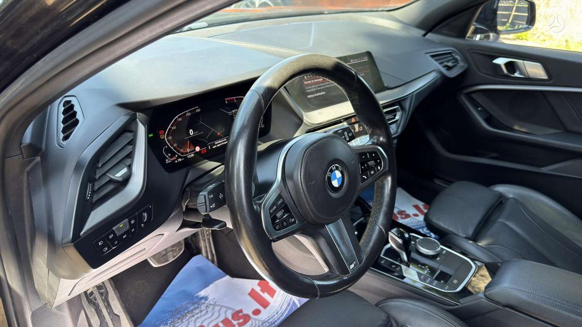 BMW 118, 2.0 l., hatchback