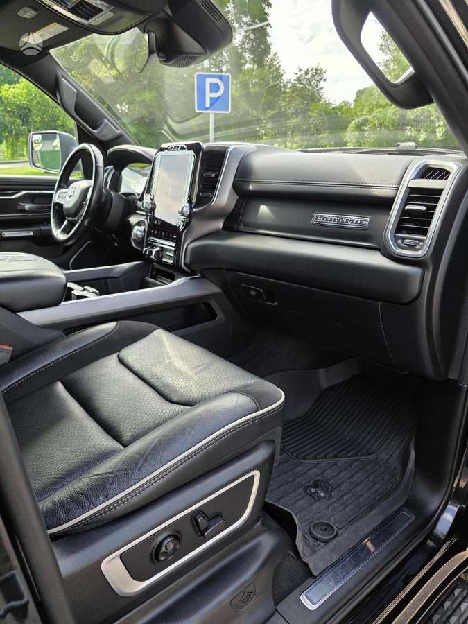 RAM 1500, 5.7 l., pick-up