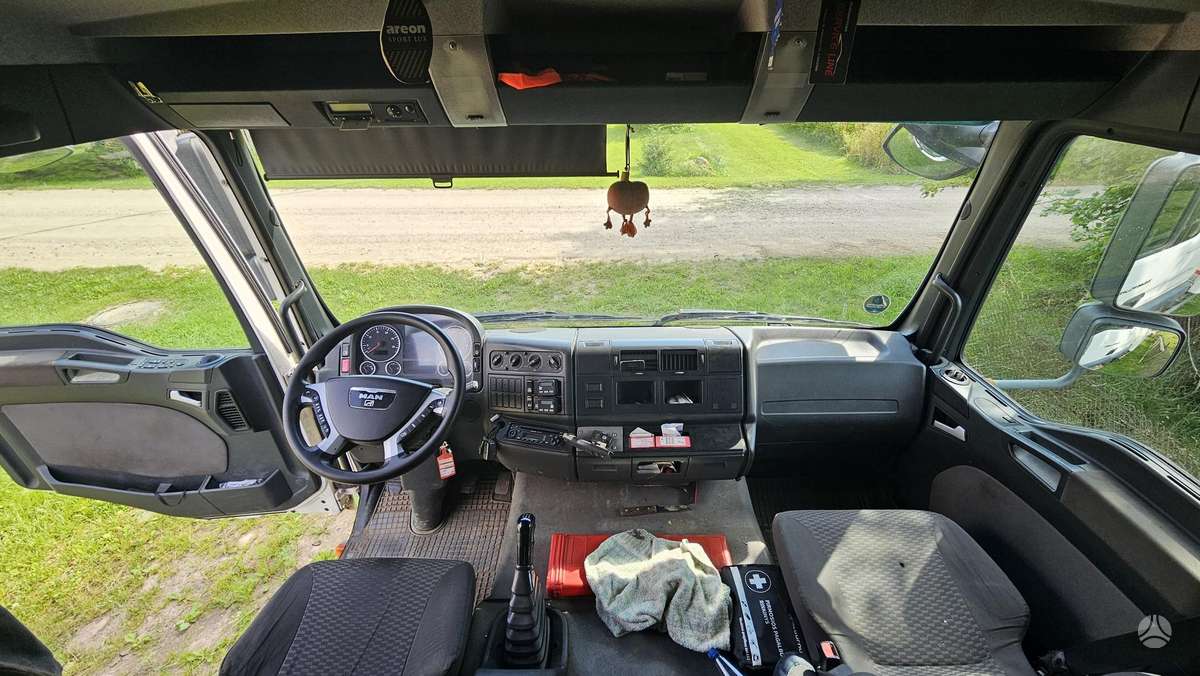 MAN TGM 15.280, isothermal trucks