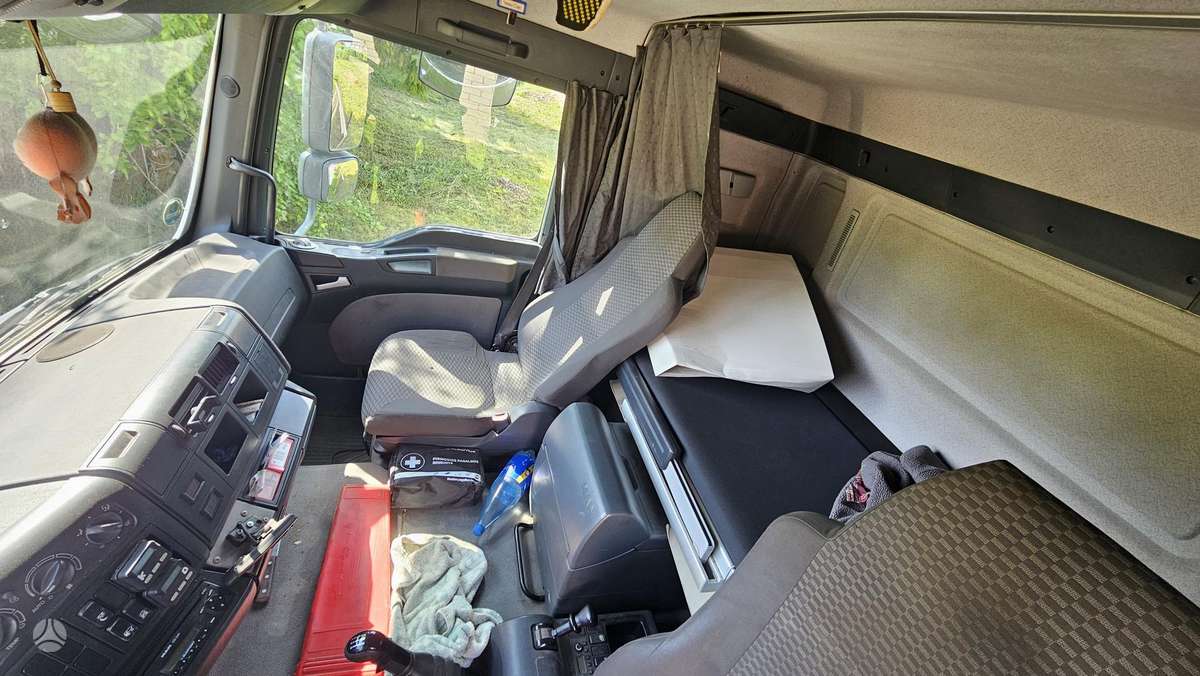 MAN TGM 15.280, isothermal trucks