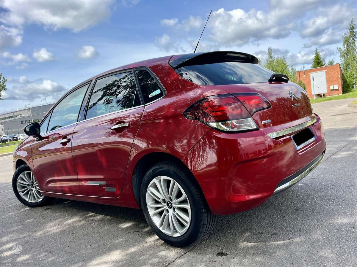 Citroen C4, 1.6 l., hatchback