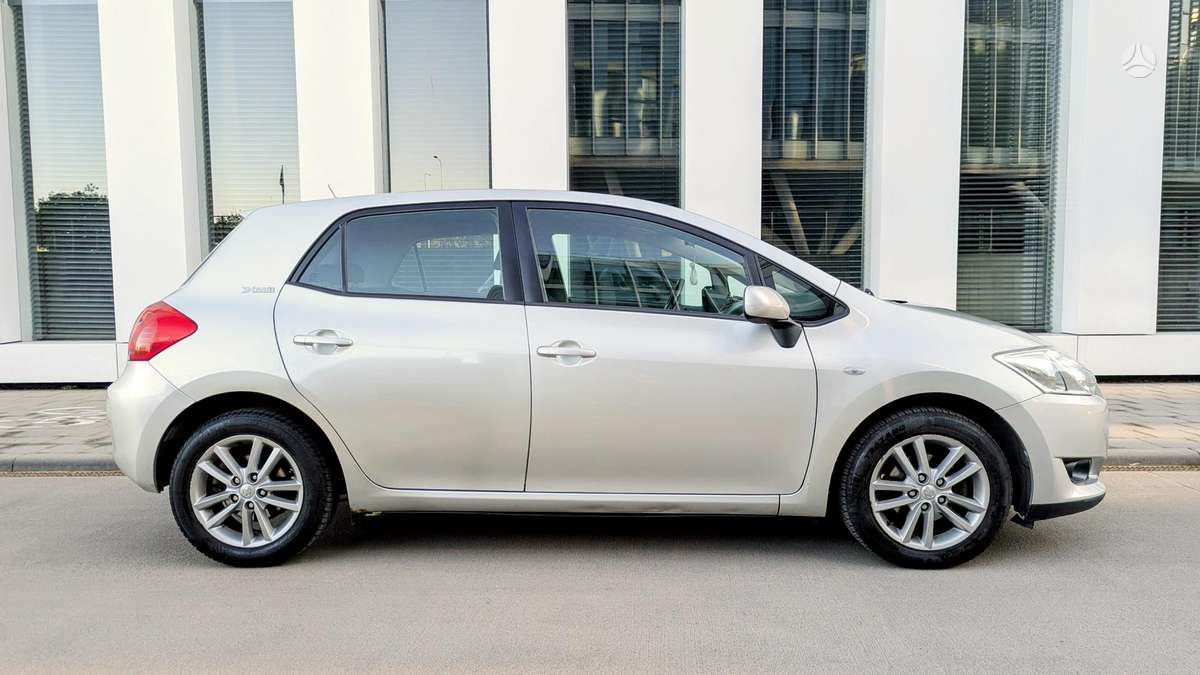 Toyota Auris, 1.6 l., hatchback